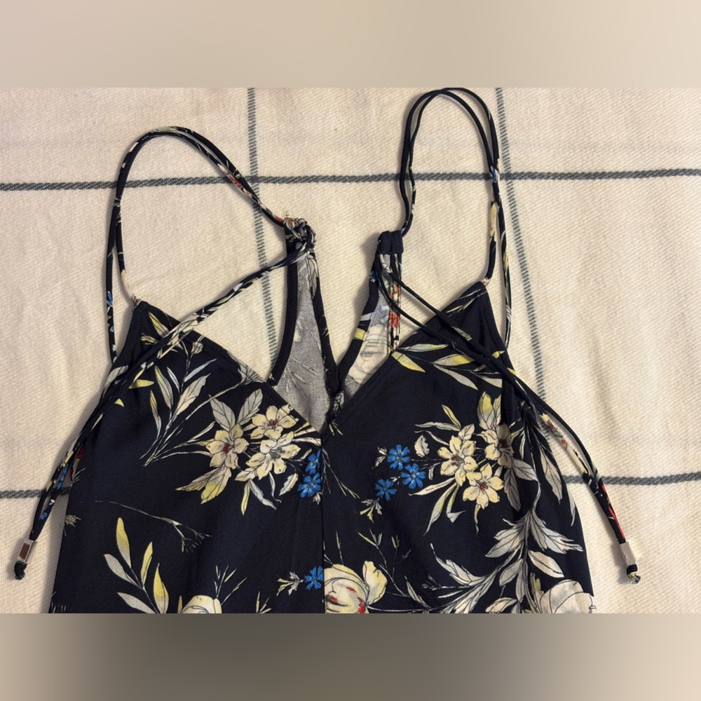Source Unknown Dark Floral Camisole - Picture 6 of 9